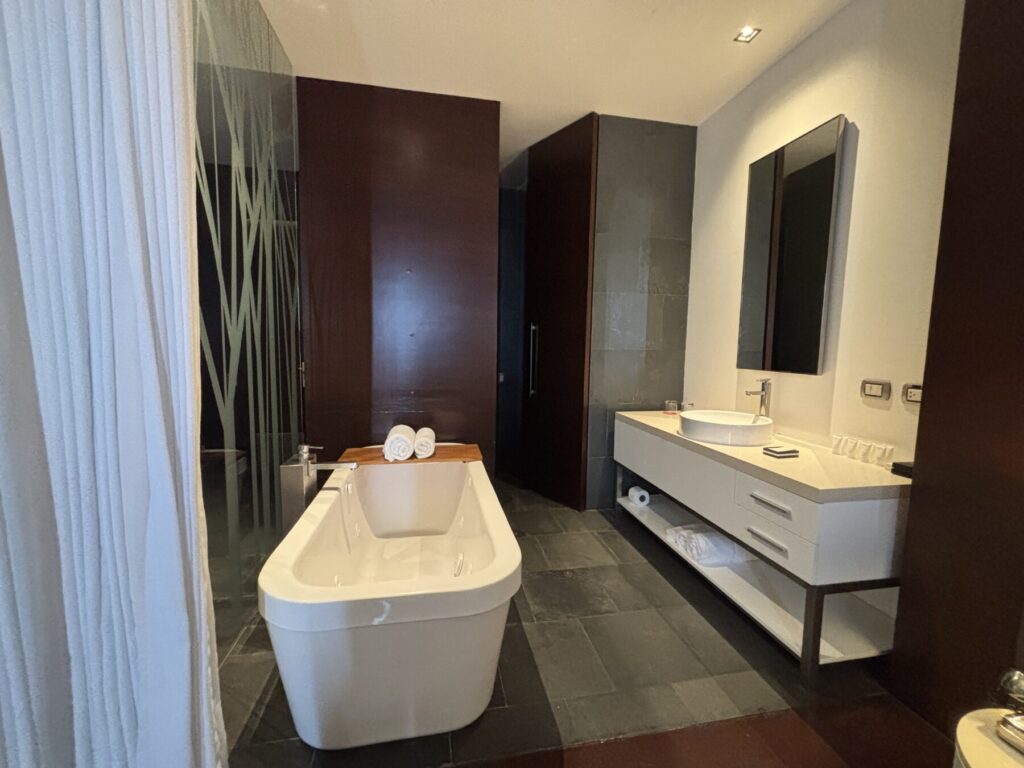 habitacion business loft bth hotel san borja 3