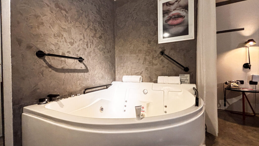 habitacion cosmopolitan bth hotel san borja 3