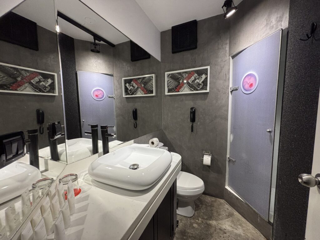 habitacion cosmopolitan triple bth hotel san borja 3